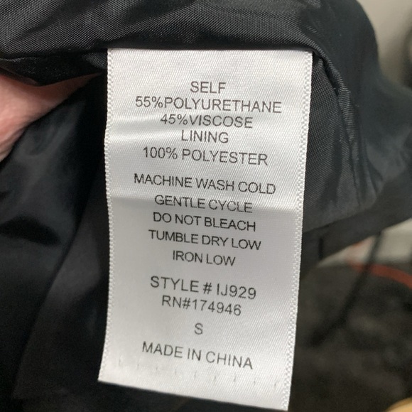 NWOT Hailey & Co Vegan Leather Blazer - Picture 5 of 5